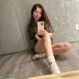 Model - AlisiaNovo cum