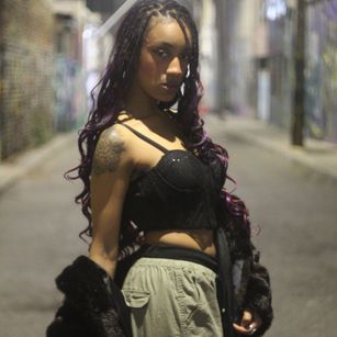 Model - Ominira cute