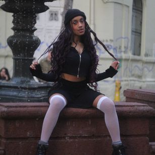 Model - Ominira sexy