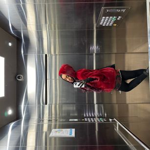 Model - Ominira piercing