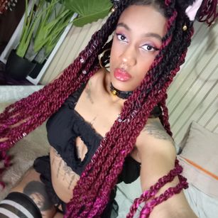 Model - Ominira tattoos