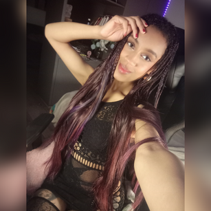 Model - Ominira anal