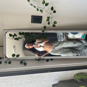 Model - Ominira sexy