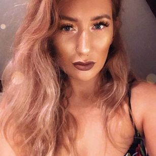 Model - Sienna Blake toys