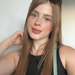 Model - HannaCutte joi