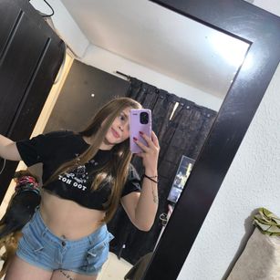 Model - HannaCutte latina