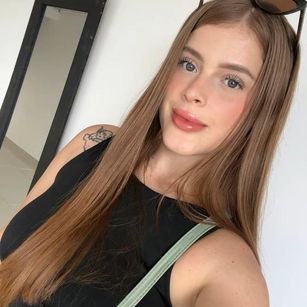 Model - HannaCutte latina