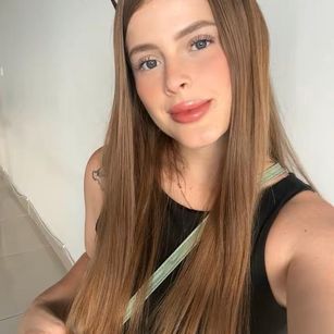 Model - HannaCutte joi