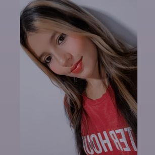 Model - ValentinaMorLat LATIN