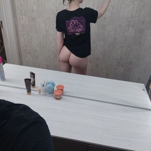 Model - Preety_Niki redhead