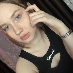 Model - Chloe Miller cum