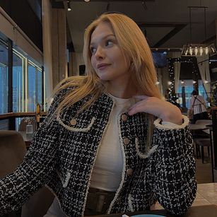 Model - MaryLeen tight