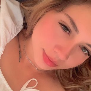 Model - megan-bee saliva