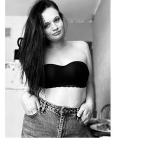 Model - CamilleXMyr roleplay