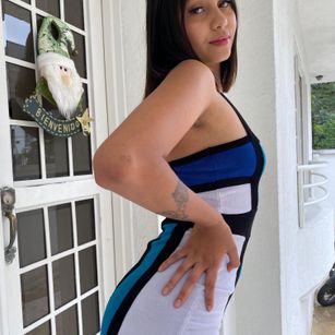 Model - MiaHarrys joi