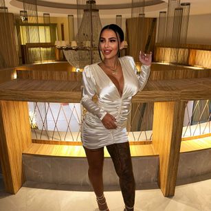 Model - FiresBomb777 play