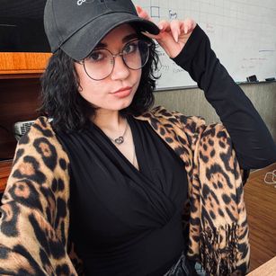 Model - Essy_Rosy natural