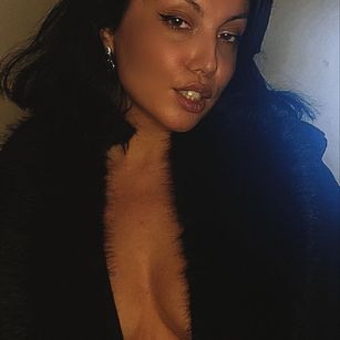 Model - Miss Kassandra Dark femdom