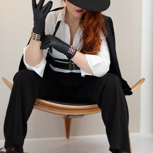 Model - Maya Mistress bondage