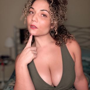 Model - Deliciosa xx thick