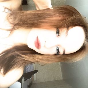 Model - SarahSanders FEET