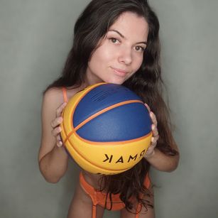 Model - AlisiaNovo young