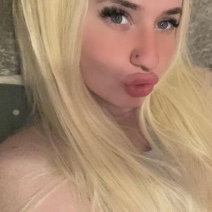 Model - Emily Rose gfe