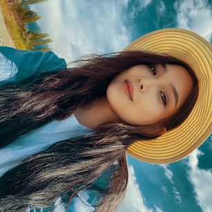 Model - KrissMoon edging