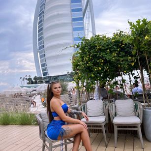 Model - Evelynxxx queen