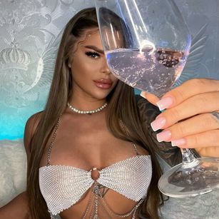 Model - Evelynxxx sexy