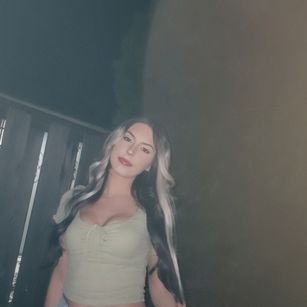 Model - Stacie Deepthroatmilf fetish