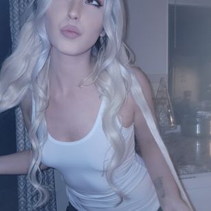 Model - Stacie Deepthroatmilf teen