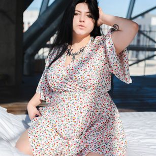 Model - Nana bigtits