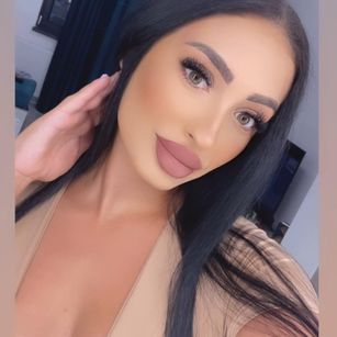 Model - VictoriaLane joi