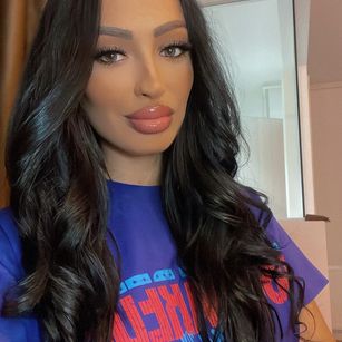 Model - VictoriaLane bigass