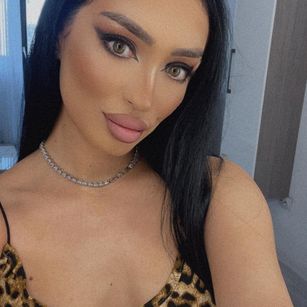 Model - VictoriaLane roleplay