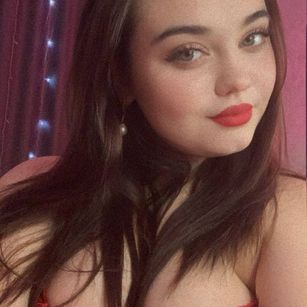 Model - Julia brunette