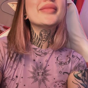 Model - Sakurai pirsing