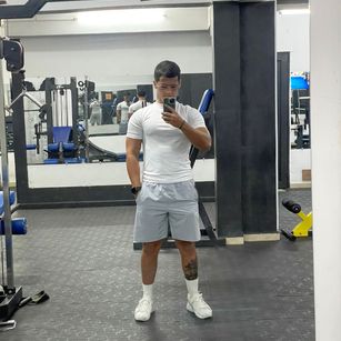 Model - MarcusandTatti shaved