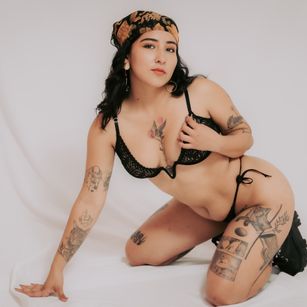 Model - VioletaFosterr masturbation