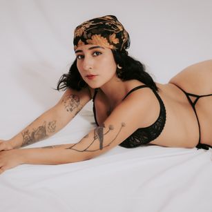 Model - VioletaFosterr joi