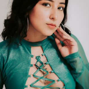 Model - VioletaFosterr joi