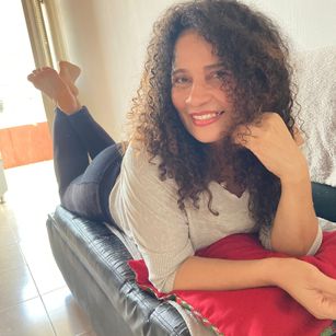 Model - BrianaCoti COQUETTE