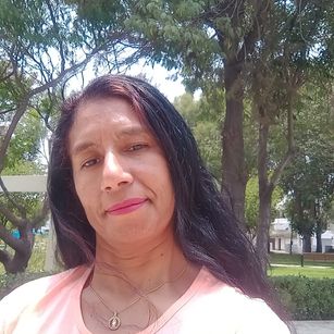 Model - PenelopeLovely COQUETTE