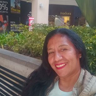 Model - PenelopeLovely FRIENDLY