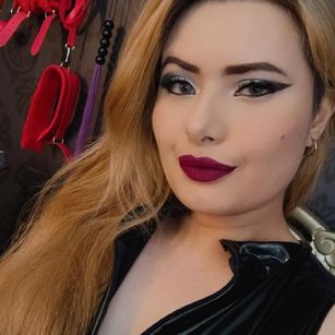 Model - Catherine Hell BDSM
