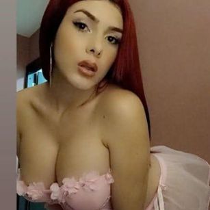 Model - CLOEW333 COLOMBIAN