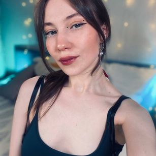 Model - Ask Audrey blowjob