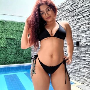 Model - Abby Luna Latina