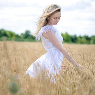 Model - ChloeSug masturbation